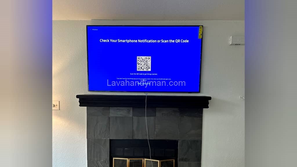 Mounting a Samsung TV on the Wall with a Special Bracket