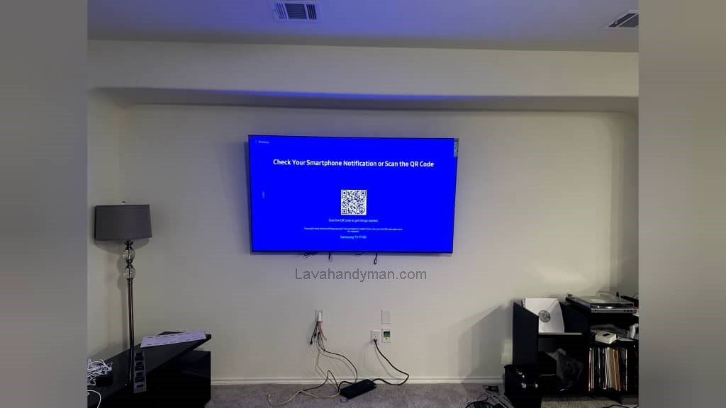 Smart Samsung TV Wall Mount Guide with Cable Management