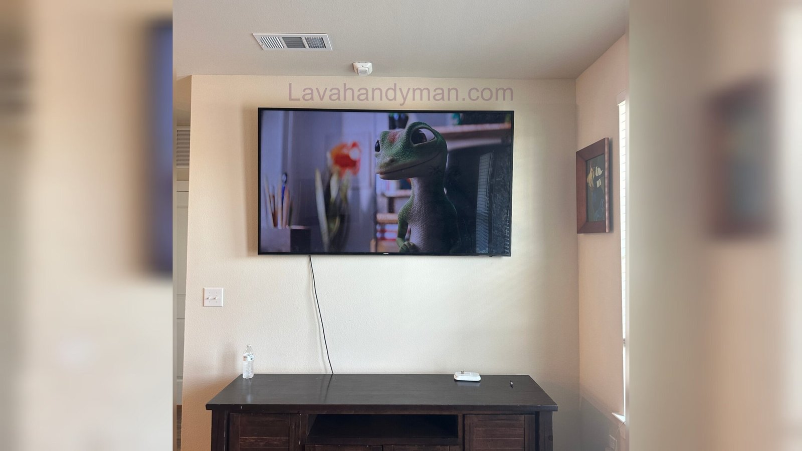 Challenges of Installing 85-Inch and Larger TVs in Apartments: A Complete Guide to Safe and Professional TV Mounting