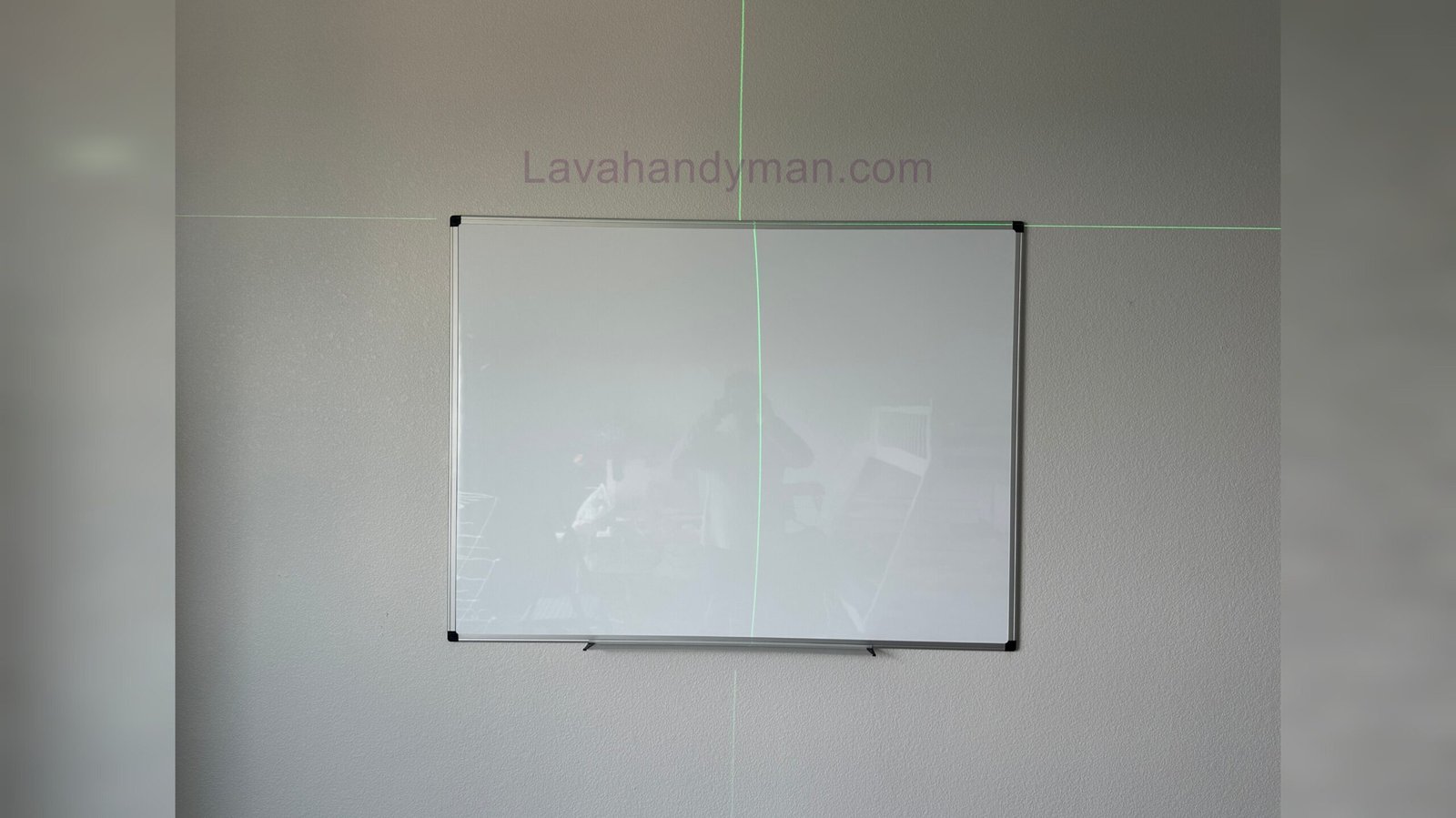 Installing a Whiteboard with a Laser Level: A Complete, Fast, and Error-Free Guide
