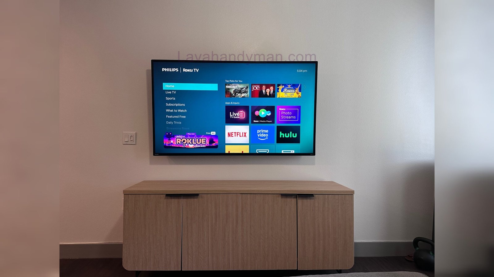 Why Mounting Your TV on the Wall Is Better Than Using a TV Stand