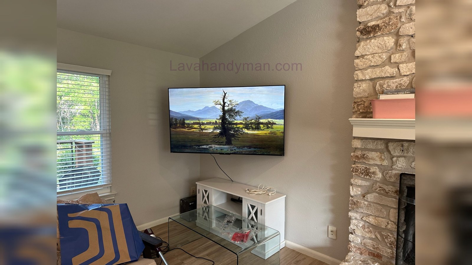 Corner Wall TV Installation | Complete Guide, Best TV Mounts, and Expert Installation Tips