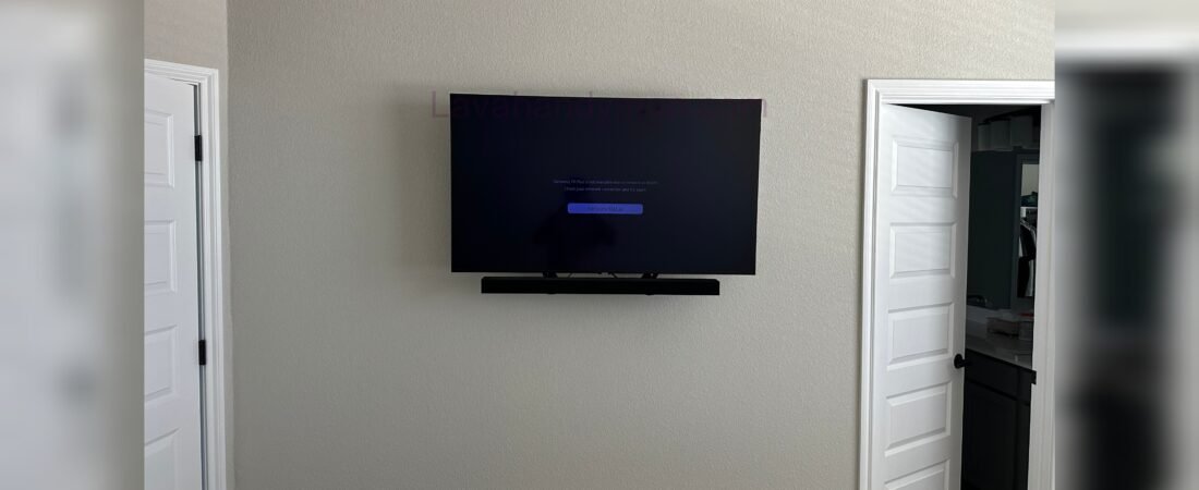 Mounting a TV on the Wall: Fixed vs. Full-Motion Bracket – Which Is Better?