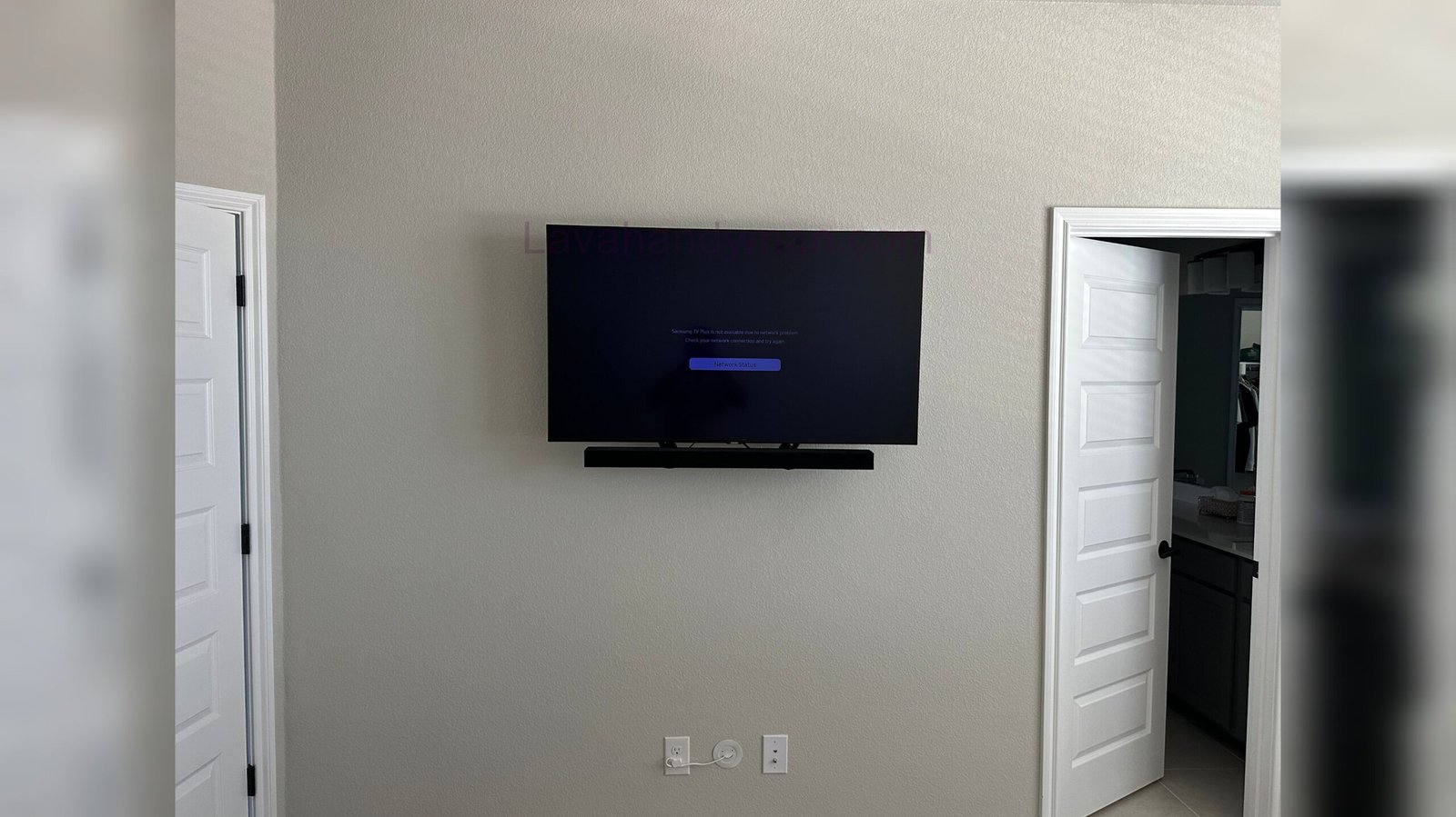 Mounting a TV on the Wall: Fixed vs. Full-Motion Bracket – Which Is Better?