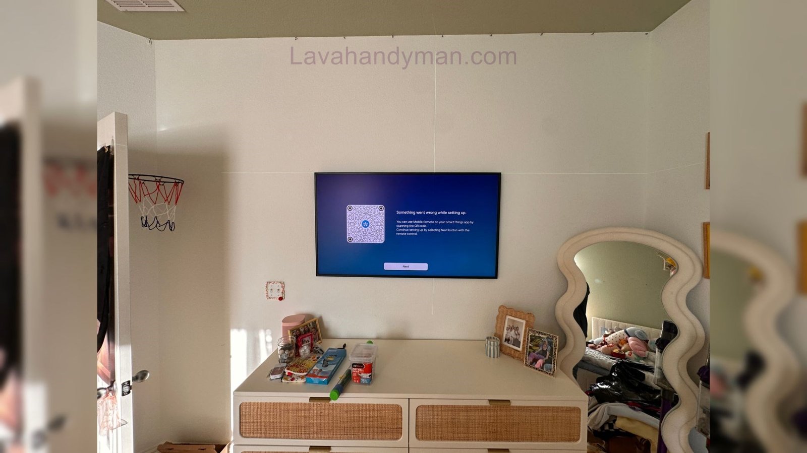 Professional TV Wall Mount Installation Using a Laser Level – Millimeter-Perfect Accuracy and a Flawless Finish