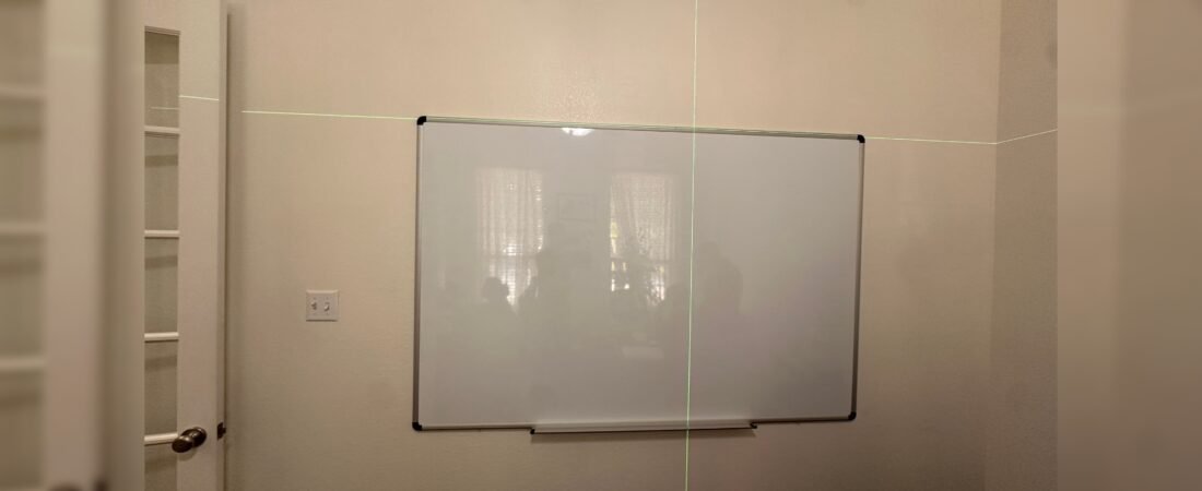 Complete Guide to Installing a Whiteboard on the Wall: Installation Steps, Required Tools, and Important Tips